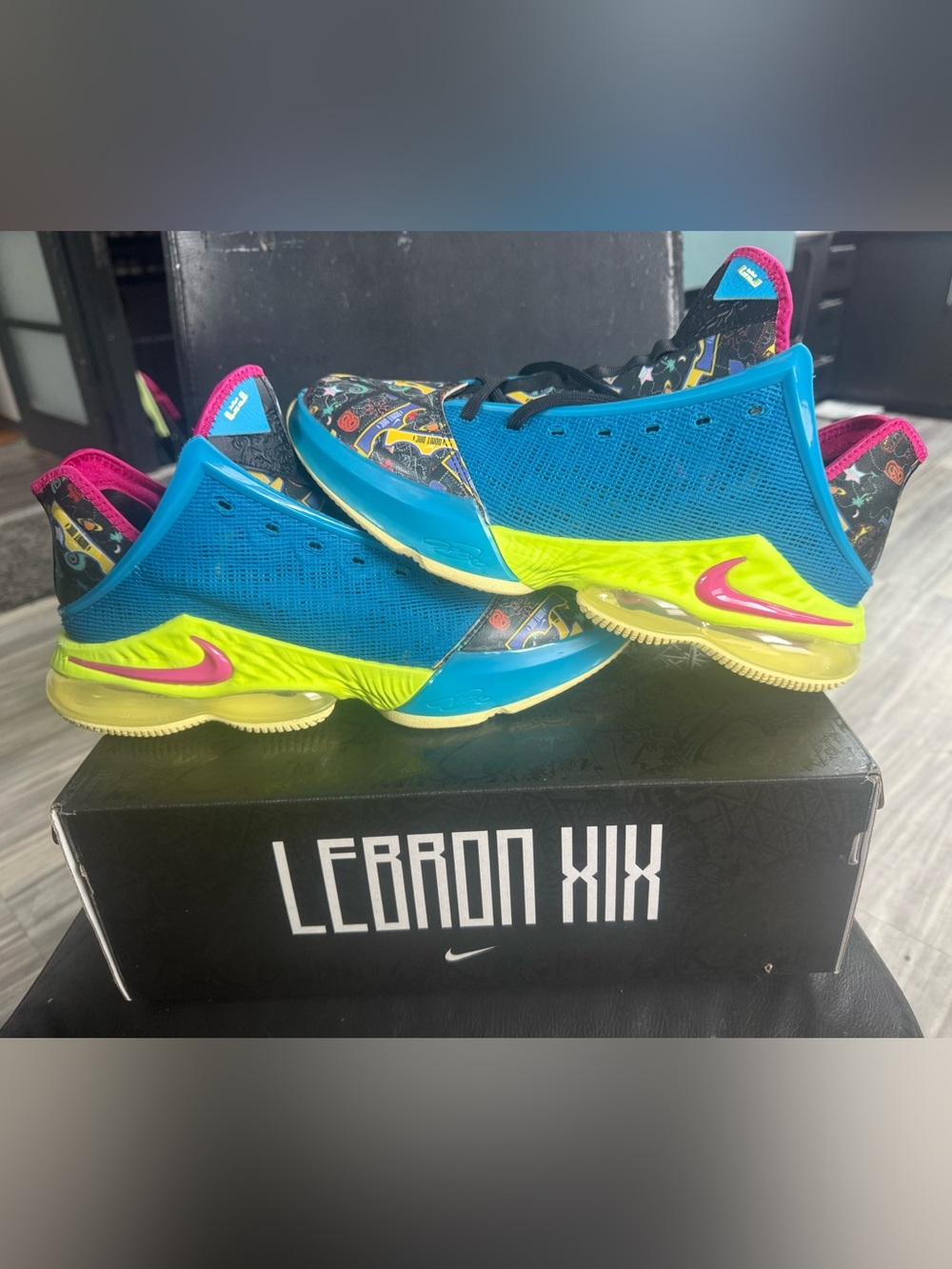 Nike LeBron 19 Low